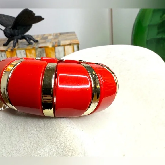 Chunky Red Plastic Stretch Bracelet- Wide Goldtone Stripes-Bold Retro Statement - Picture 5 of 6